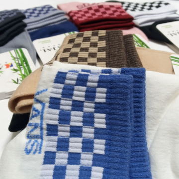 تصویر از جوراب اسپرت زنونه